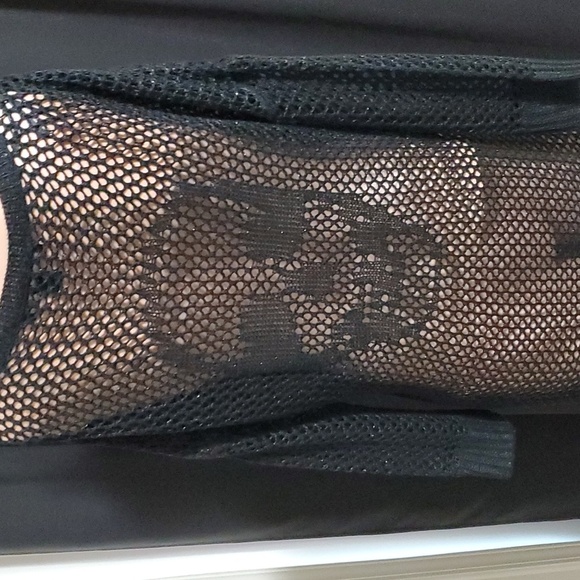 Size medium Rock and Republic sweater - Picture 3 of 4